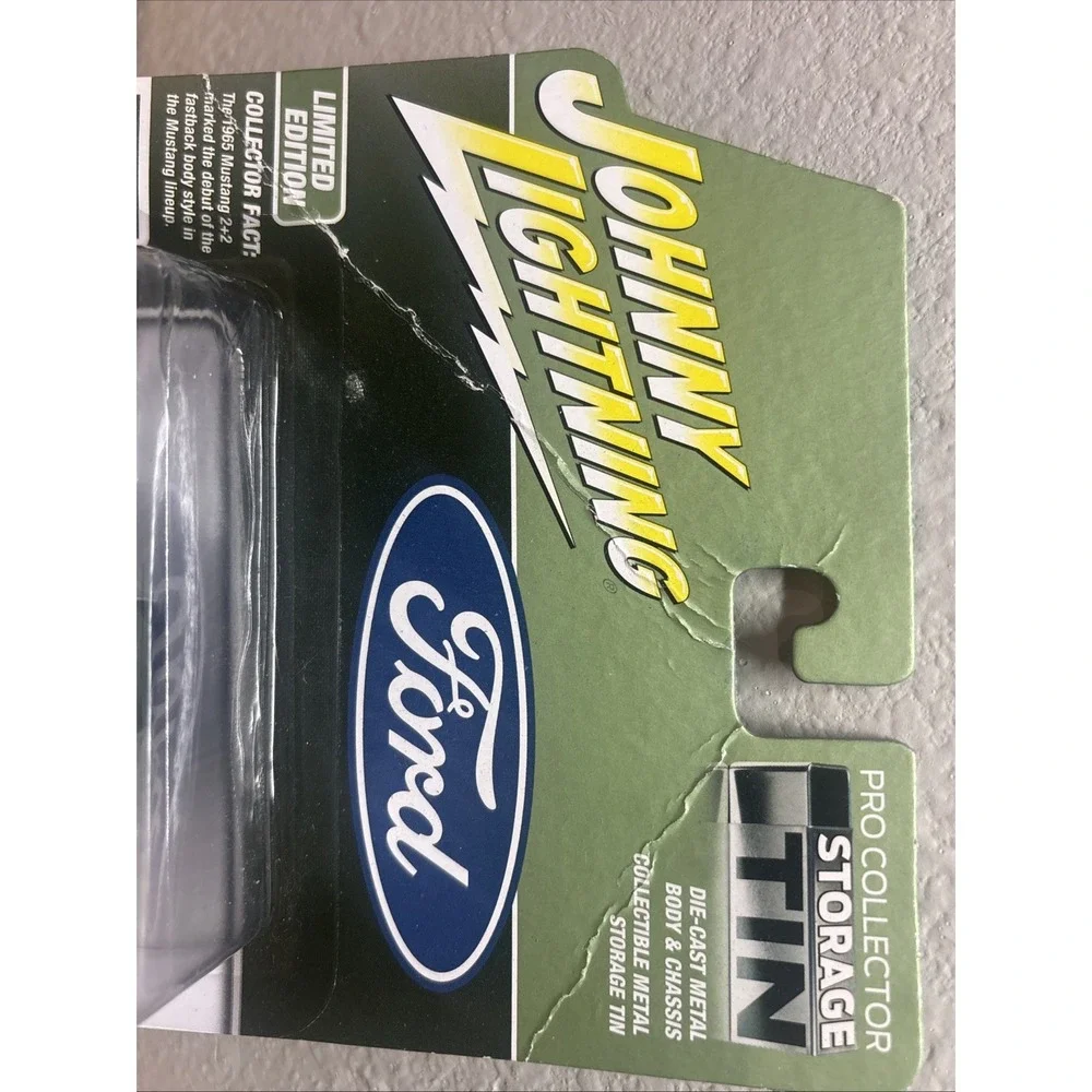 JOHNNY‎ LIGHTNING 1965 FORD MUSTANG 2+2 FASTBACK -IVY GREEN POLY
